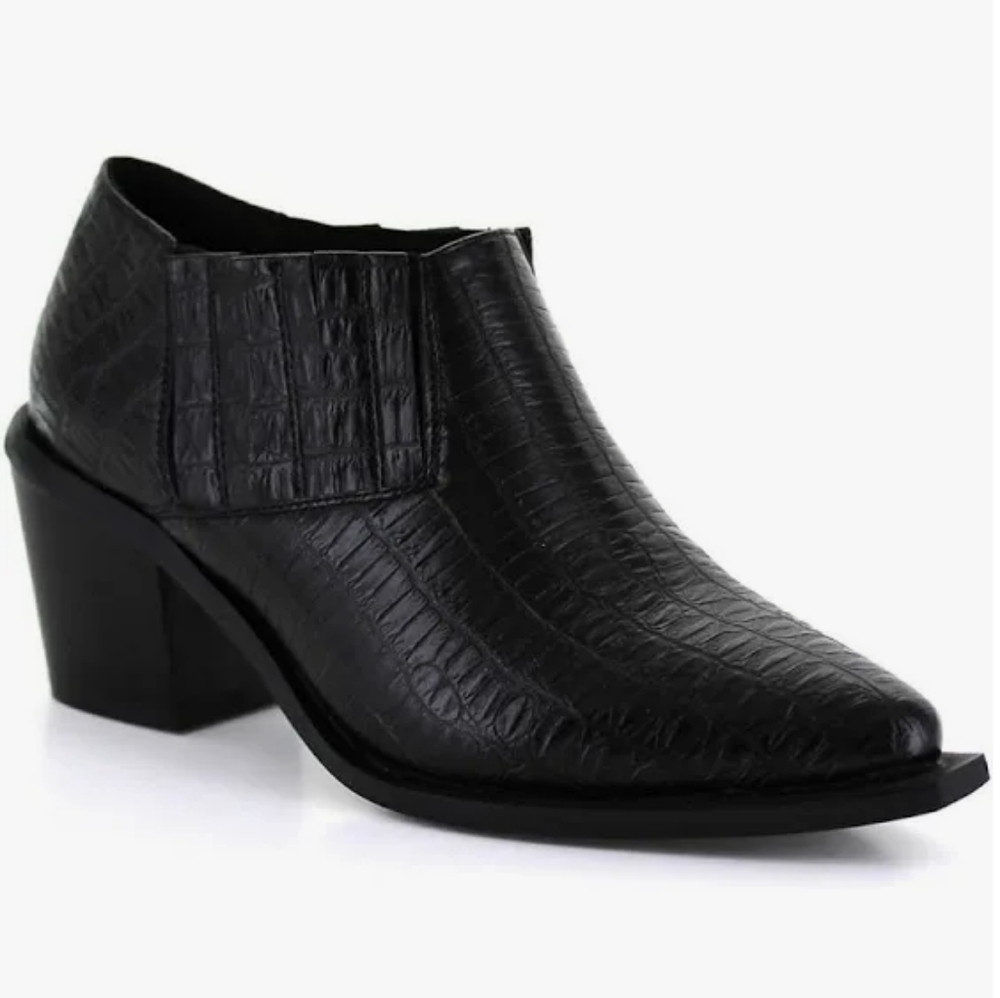 Seven7 Brand Black western Style  Ankle boots Size 6 NWT